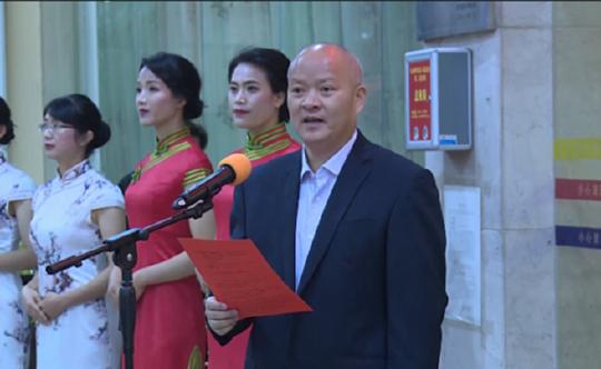 365英国上市公司文山州政法干警教育培训基地揭牌暨图书捐赠仪式举行